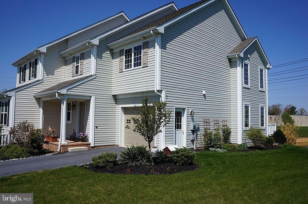 29 Semple Court Lititz, PA 17543 - Photo 2 of 13
