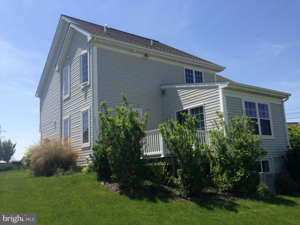 29 Semple Court Lititz, PA 17543 - Photo 4 of 13