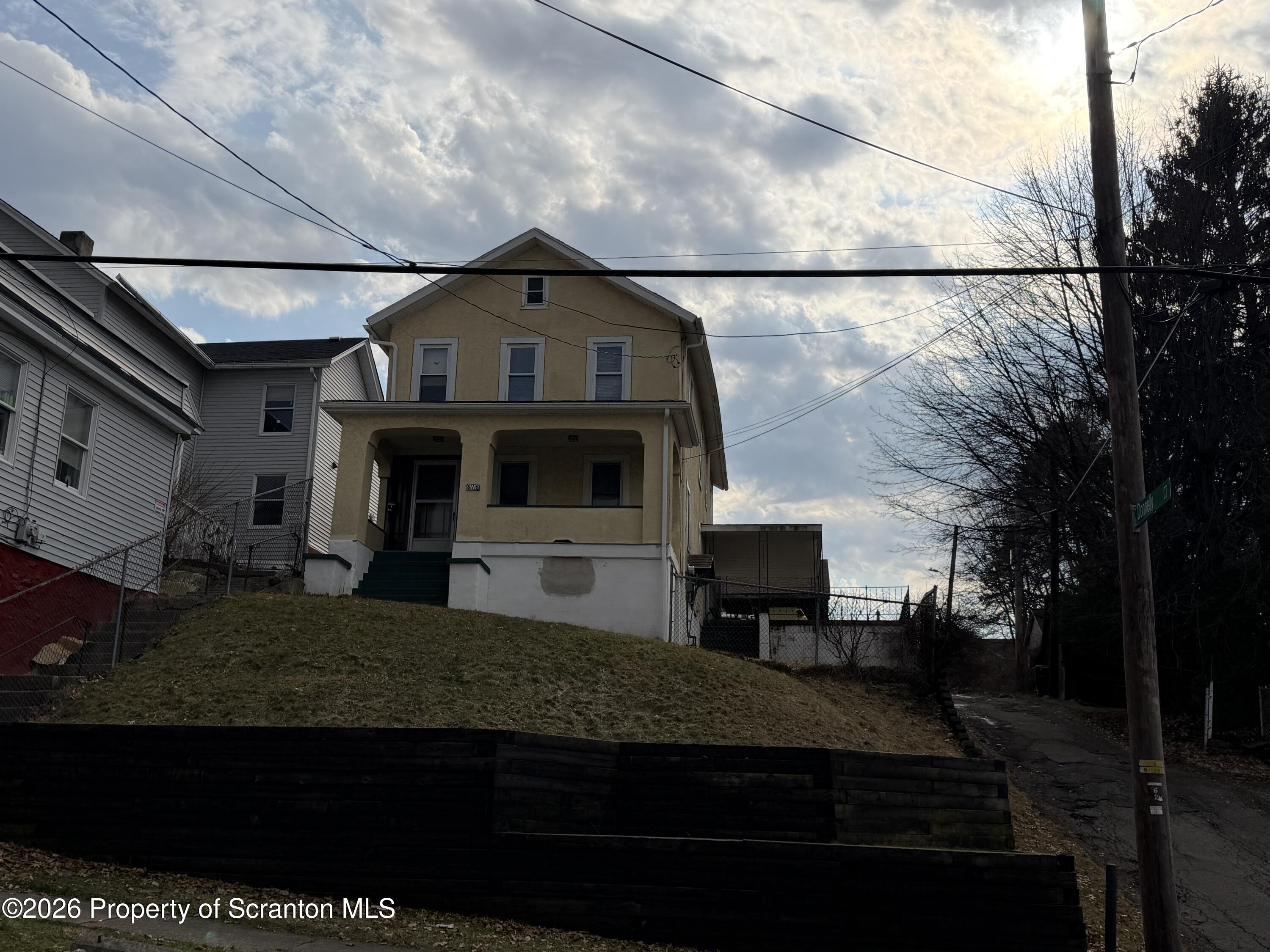 616 Fig Street Scranton, PA 18505 - Photo 14 of 17 IMG_0582