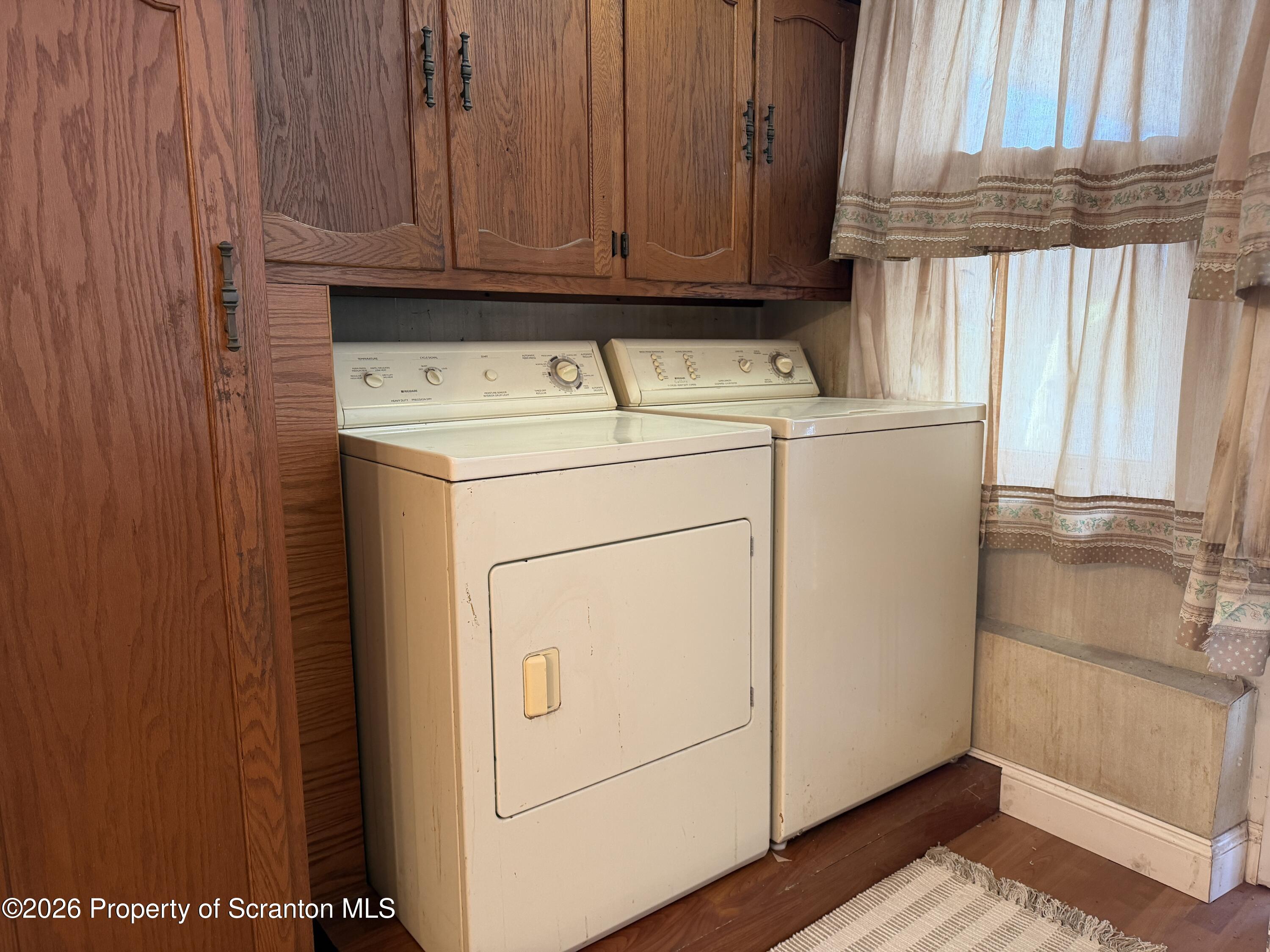 616 Fig Street Scranton, PA 18505 - Photo 4 of 17 IMG_0577