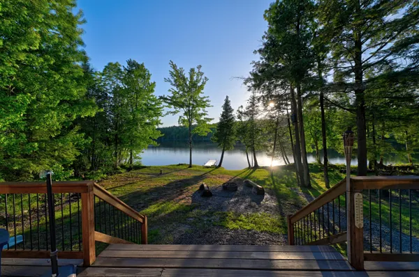 $335,000 | 122 Hoover Lane, Lincoln, ME 04457