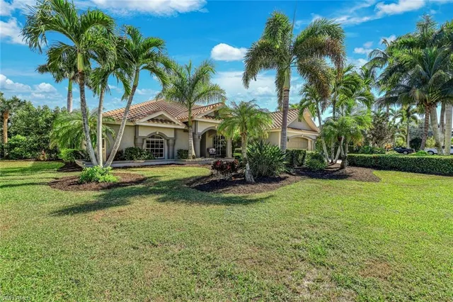 $795,000 | 146 Muirfield Circle, Naples, FL 34113