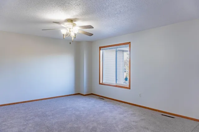 $2,250 | 1122 Crystal Place West, Chaska, MN 55318