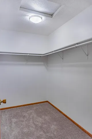 $2,250 | 1122 Crystal Place West, Chaska, MN 55318