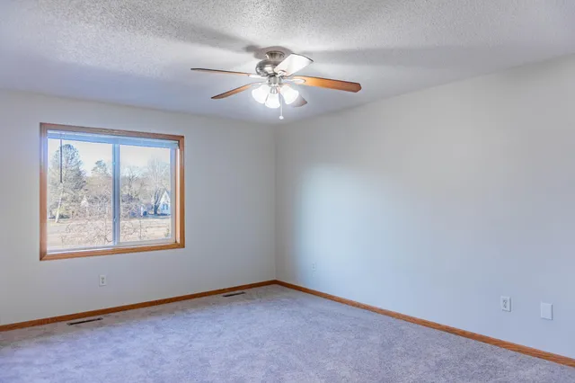 $2,250 | 1122 Crystal Place West, Chaska, MN 55318