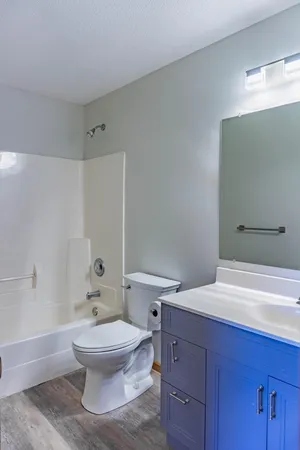 $2,250 | 1122 Crystal Place West, Chaska, MN 55318