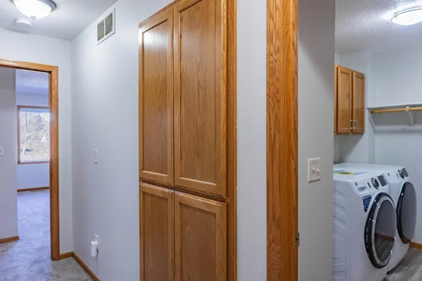 $2,250 | 1122 Crystal Place West, Chaska, MN 55318