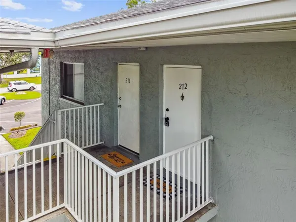 $1,495 | 379 47th Avenue North, Unit 212, St. Petersburg, FL 33703