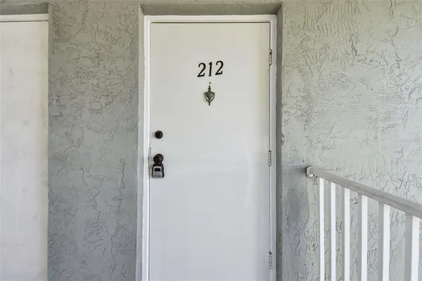 $1,495 | 379 47th Avenue North, Unit 212, St. Petersburg, FL 33703