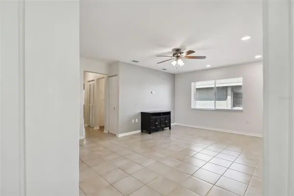 $1,495 | 379 47th Avenue North, Unit 212, St. Petersburg, FL 33703