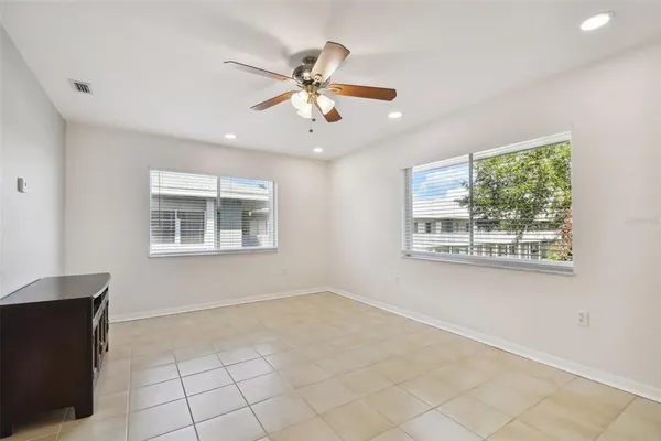 $1,495 | 379 47th Avenue North, Unit 212, St. Petersburg, FL 33703