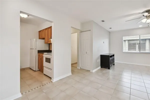 $1,495 | 379 47th Avenue North, Unit 212, St. Petersburg, FL 33703