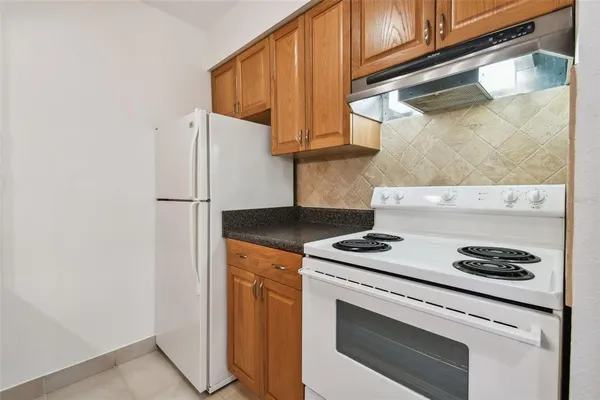 $1,495 | 379 47th Avenue North, Unit 212, St. Petersburg, FL 33703