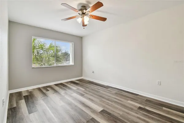 $1,495 | 379 47th Avenue North, Unit 212, St. Petersburg, FL 33703