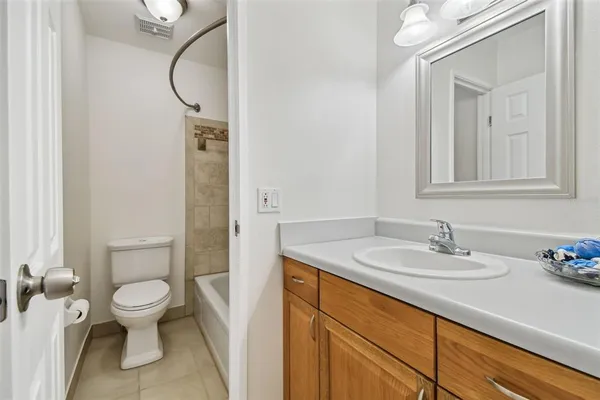 $1,495 | 379 47th Avenue North, Unit 212, St. Petersburg, FL 33703