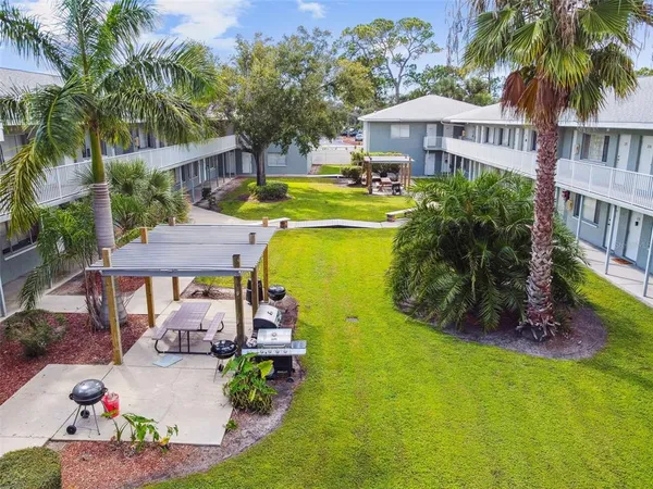 $1,495 | 379 47th Avenue North, Unit 212, St. Petersburg, FL 33703