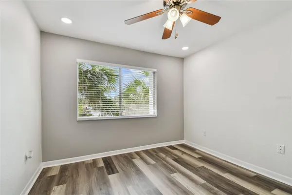 $1,495 | 379 47th Avenue North, Unit 212, St. Petersburg, FL 33703