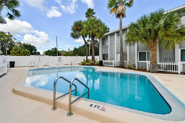 $1,495 | 379 47th Avenue North, Unit 212, St. Petersburg, FL 33703