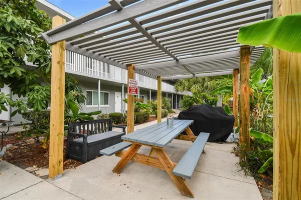 $1,495 | 379 47th Avenue North, Unit 212, St. Petersburg, FL 33703