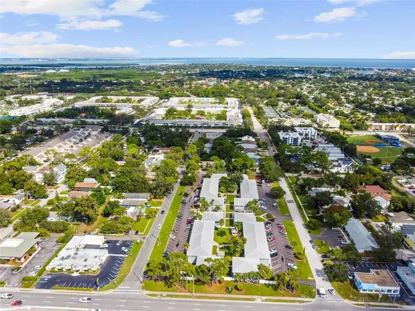 $1,495 | 379 47th Avenue North, Unit 212, St. Petersburg, FL 33703