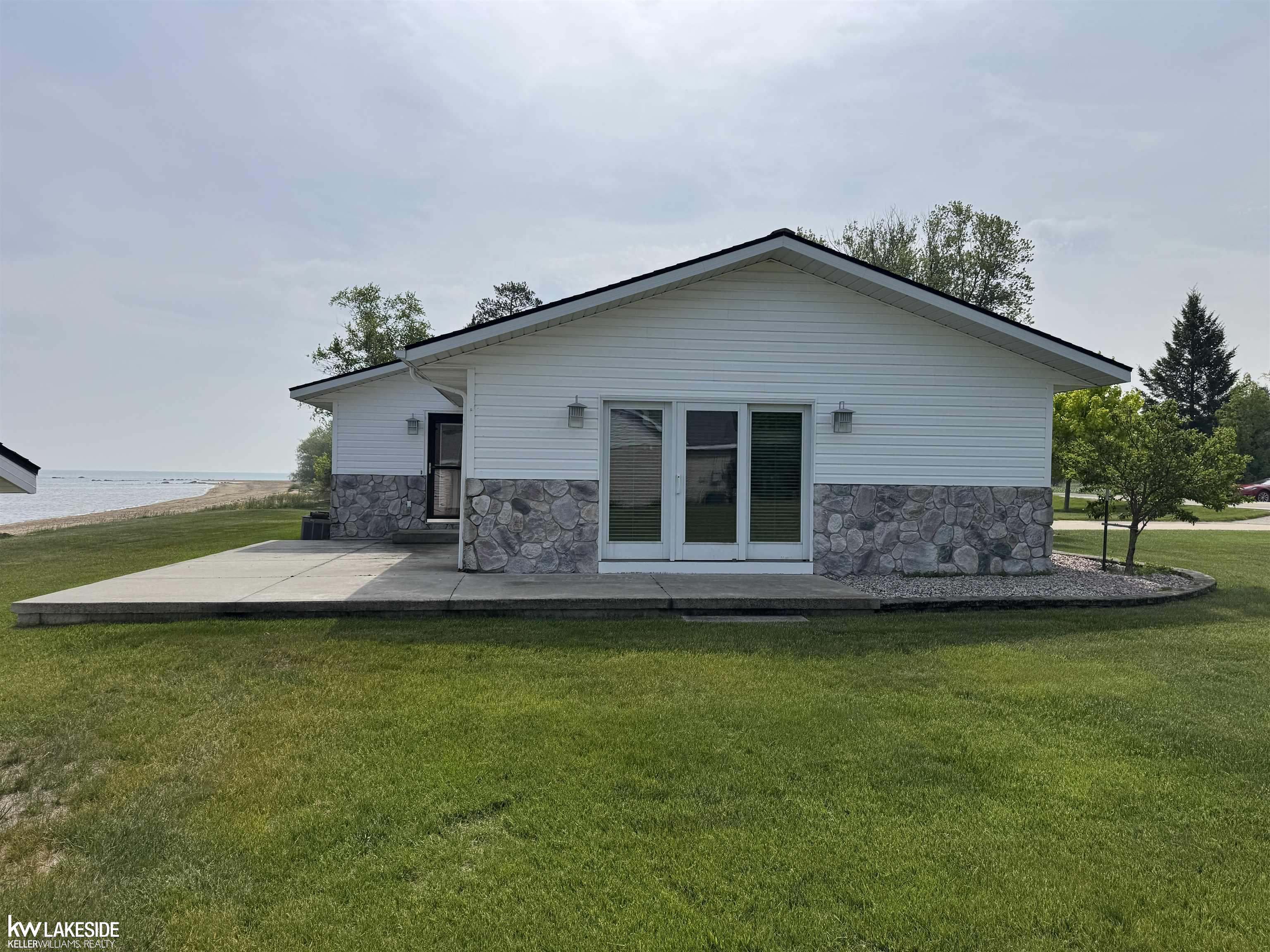7590 Lighthouse Road Port Hope, MI 48468 - Photo 6 of 32 50177496-dbc9e98f-ab13-4e25-b907-94b0c1c18503.JPG