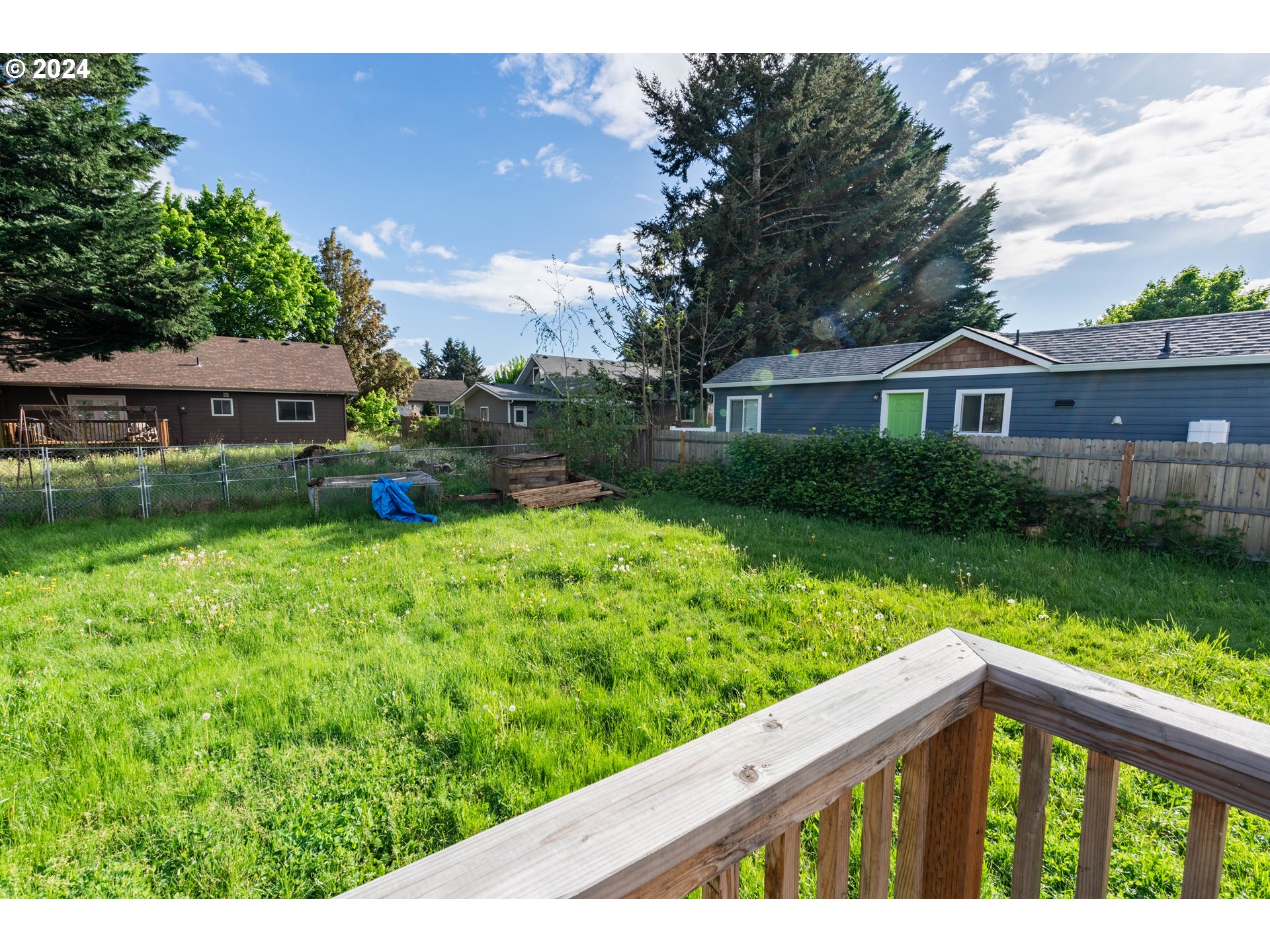 9111 Northeast 73rd Street Vancouver, WA 98662 - Photo 33 of 33 a view of backyard with garden and plants