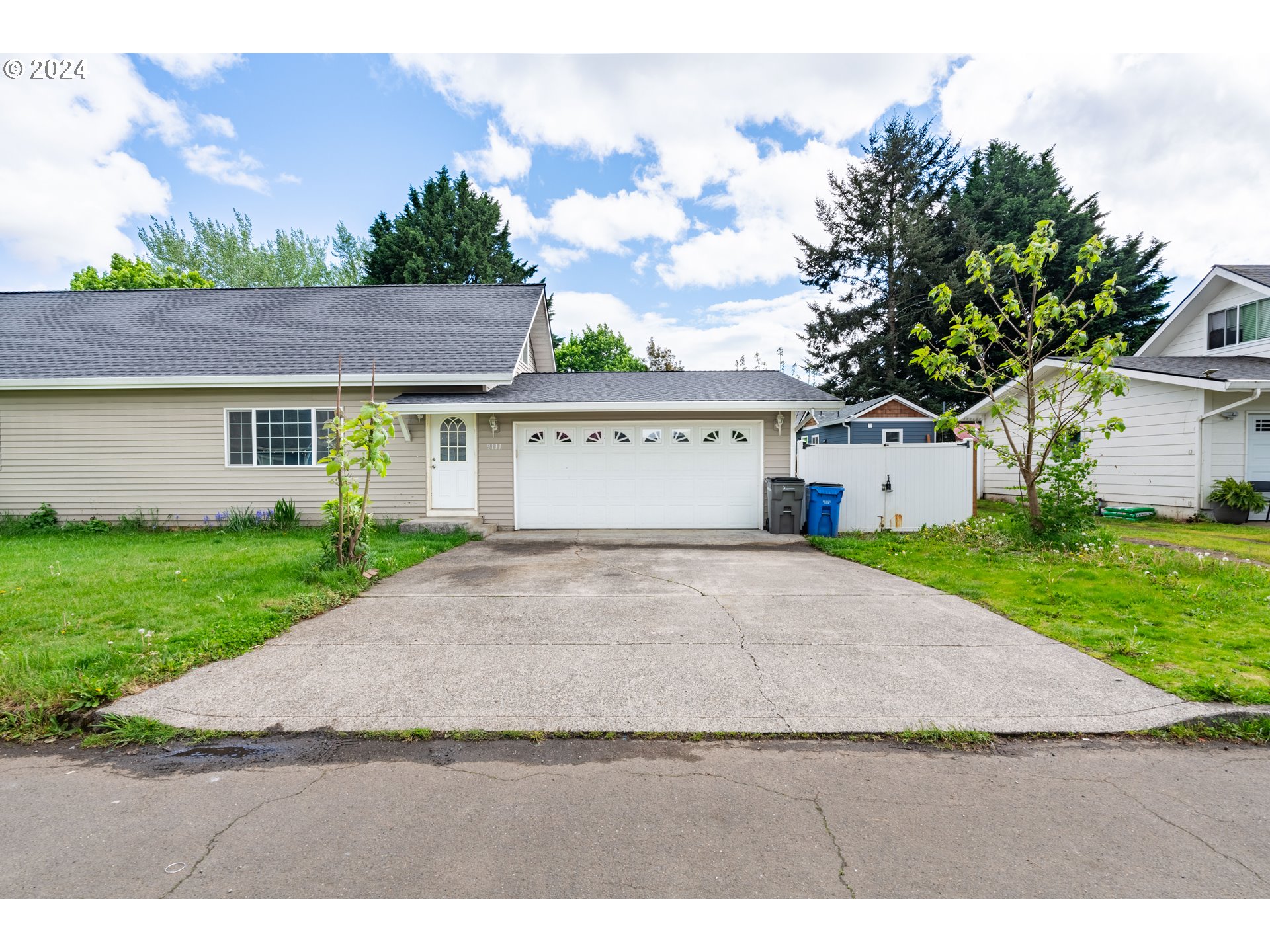 9111 Northeast 73rd Street Vancouver, WA 98662 - Photo 7 of 33 a front view of house with yard and green space