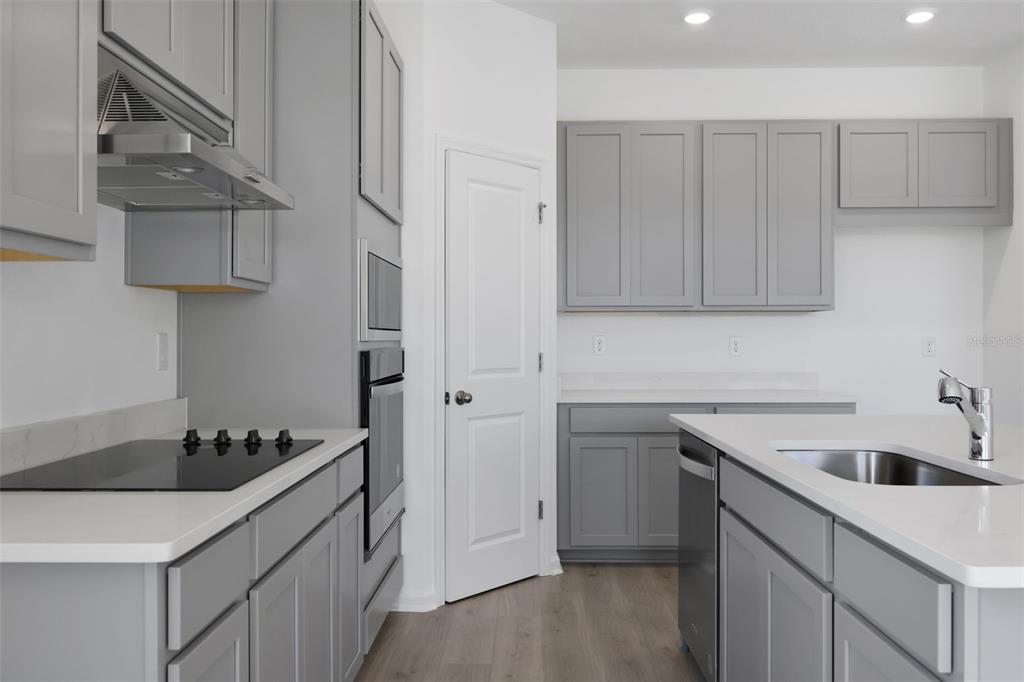 2962 Supermarine Road Tavares, FL 32778 - Photo 10 of 25 Gallery Image 10