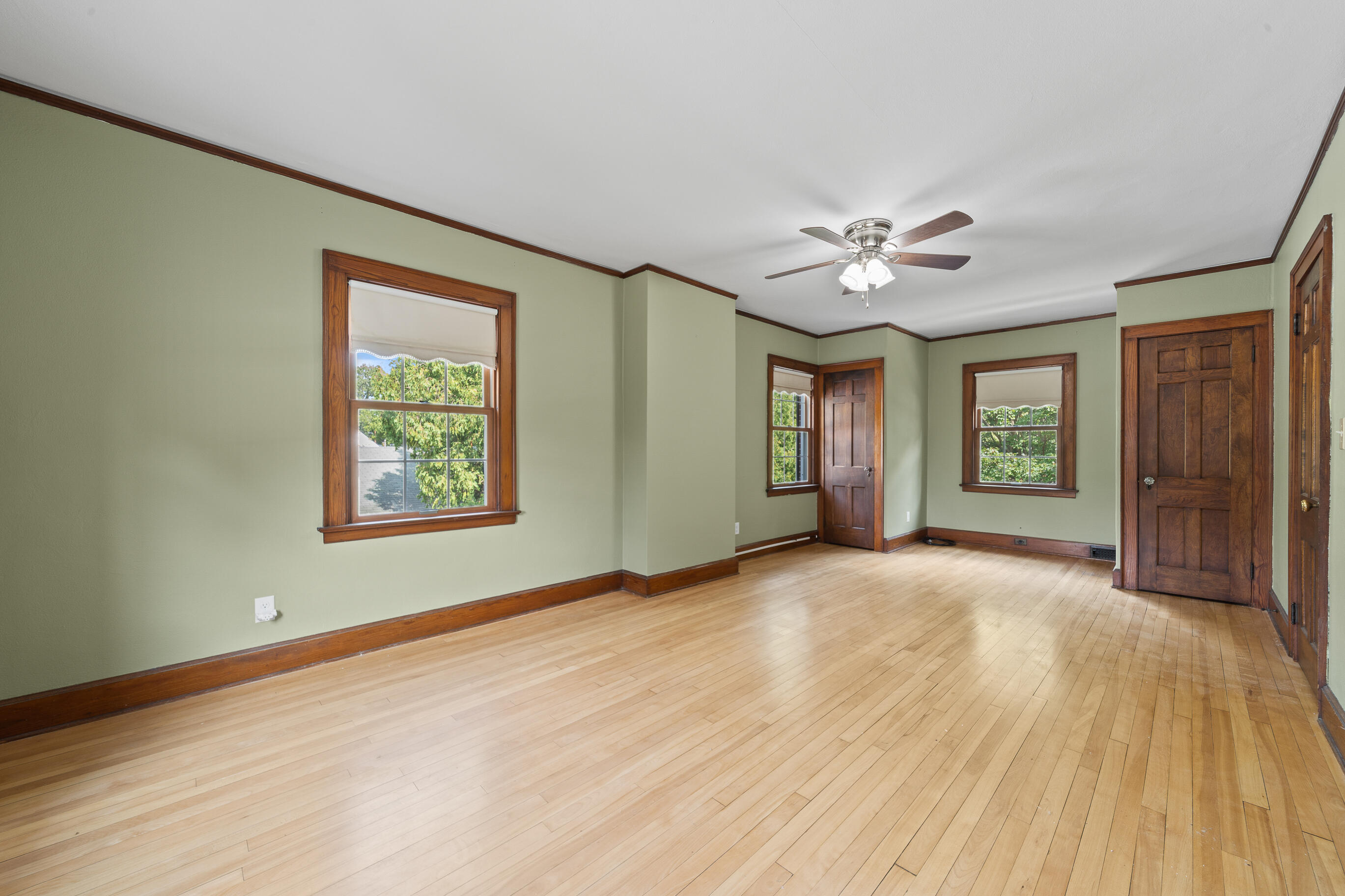 1105 Barnes Street Delavan, WI 53115 - Photo 22 of 32 Primary bedroom