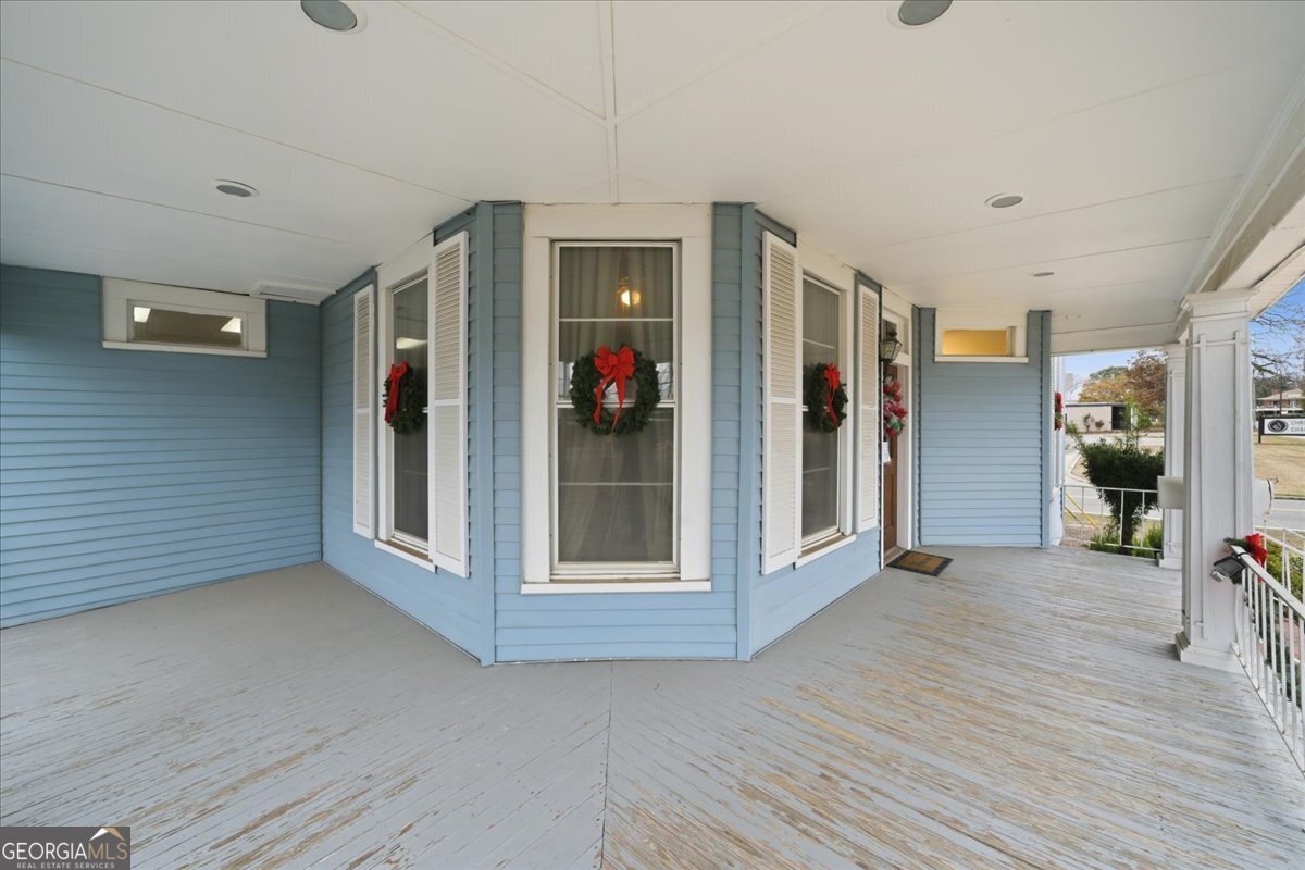 526 Academy Avenue Dublin, GA 31021 - Photo 4 of 61