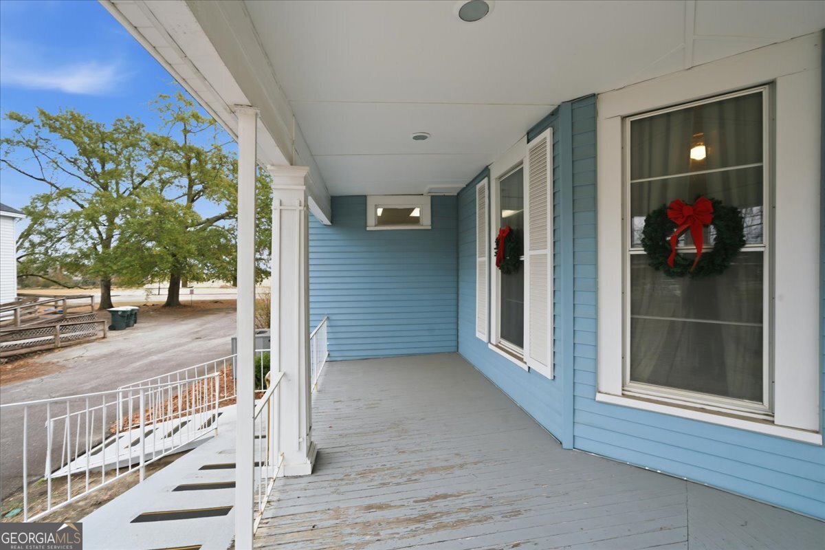 526 Academy Avenue Dublin, GA 31021 - Photo 5 of 61