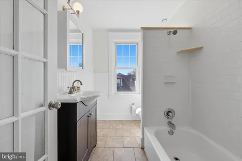 $275,000 | 7864 Beverly Boulevard, Upper Darby, PA 19082