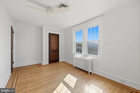 $275,000 | 7864 Beverly Boulevard, Upper Darby, PA 19082