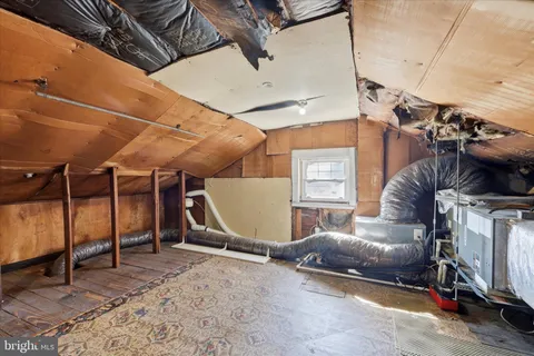 $275,000 | 7864 Beverly Boulevard, Upper Darby, PA 19082