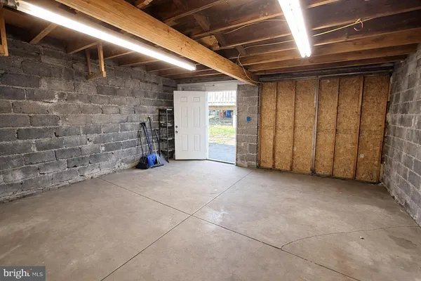 $275,000 | 7864 Beverly Boulevard, Upper Darby, PA 19082