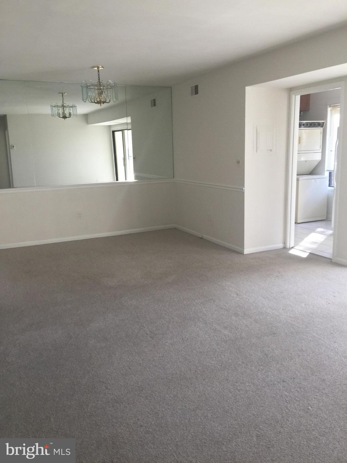 5482 Cedar Lane, Unit A4 Columbia, MD 21044 - Photo 3 of 16 Living Room