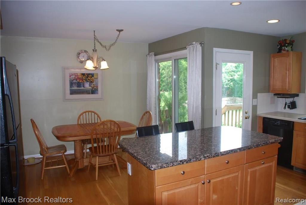31610 Waltham Road Beverly Hills, MI 48025 - Photo 5 of 13