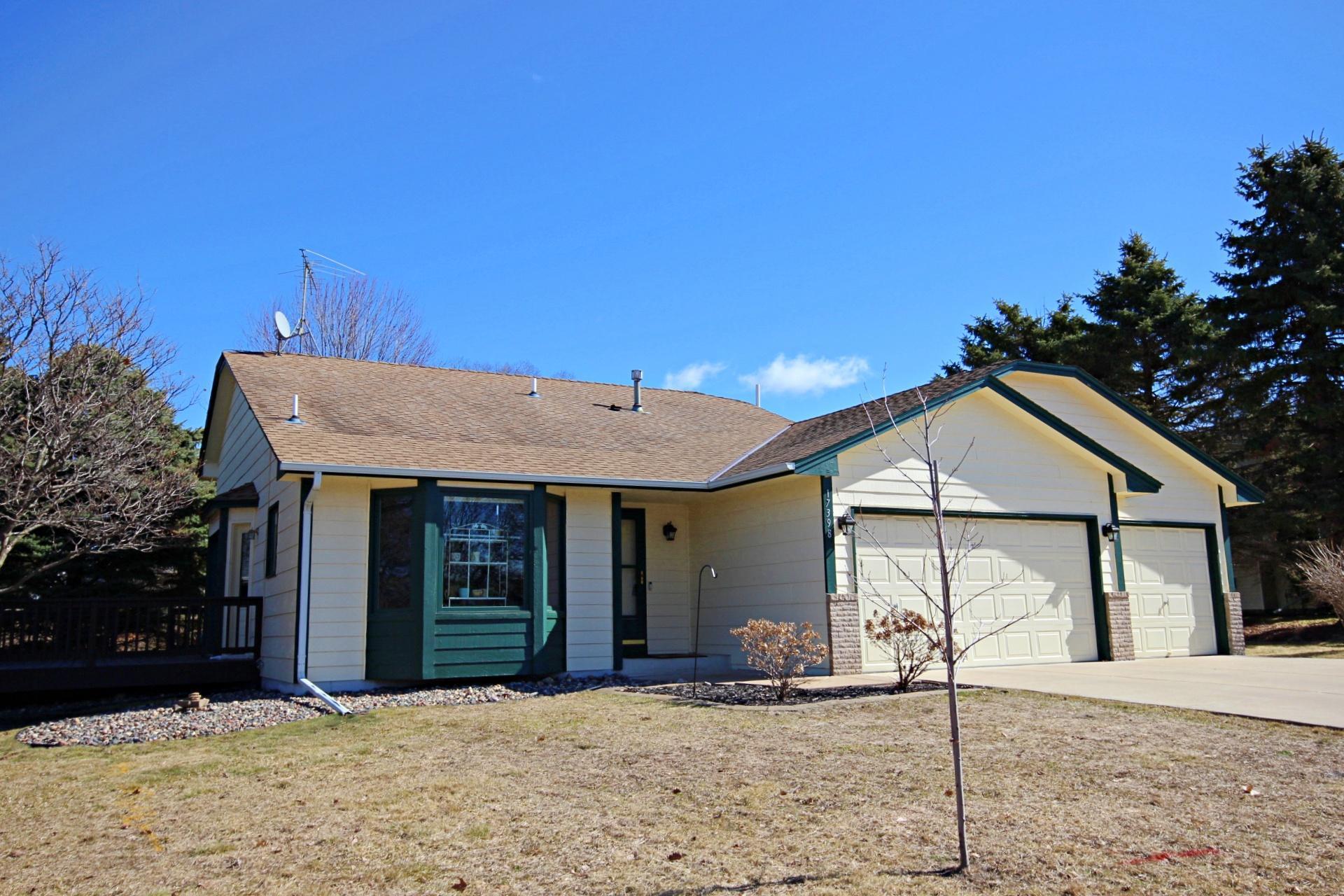 17398 Fontana Path Farmington, MN 55024 - Photo 3 of 32