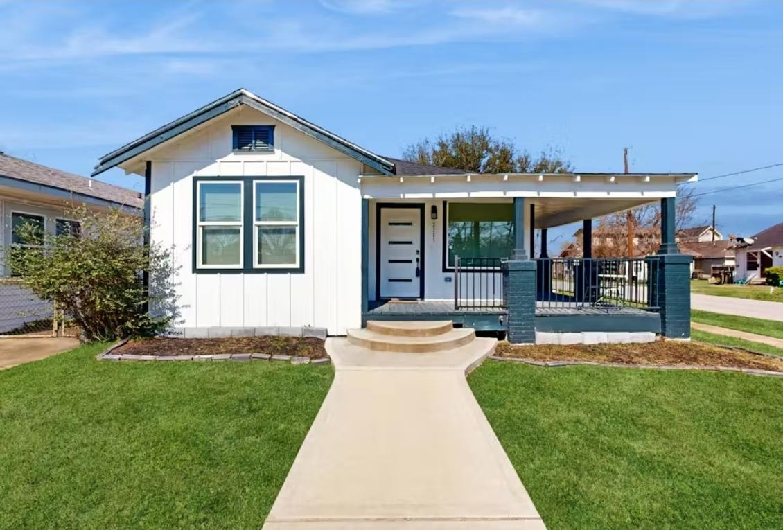 3241 Reeves Street Houston, TX 77004 - Photo 1 of 21 Welcome to this charming single-story home with a modern exterior, featuring a welcoming front porch.