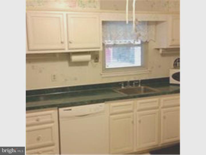 107 Nathaniel Road Newark, DE 19713 - Photo 6 of 22 Kitchen