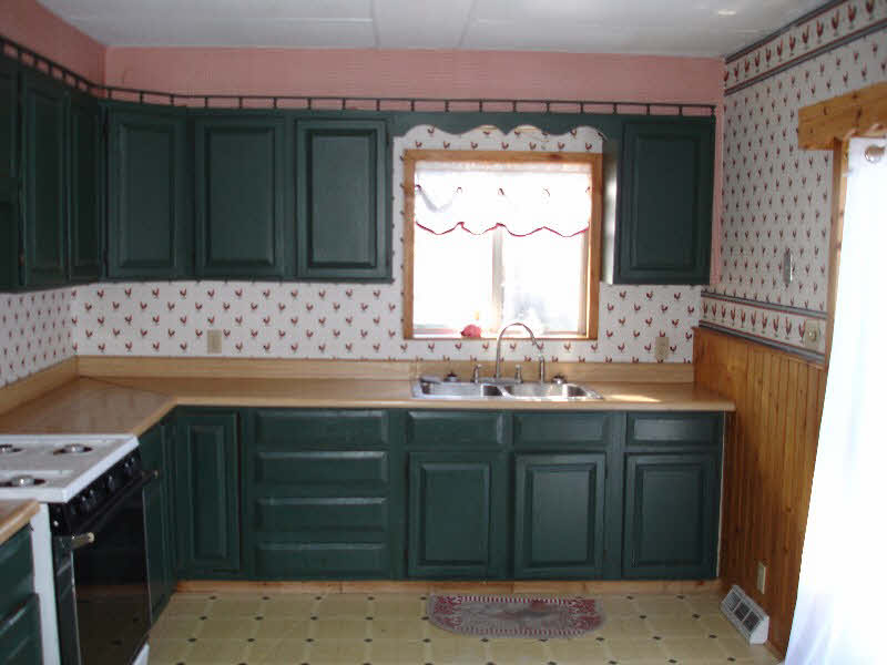 210 McCormick Street Bay City, MI 48708 - Photo 3 of 13 Gallery Image 3