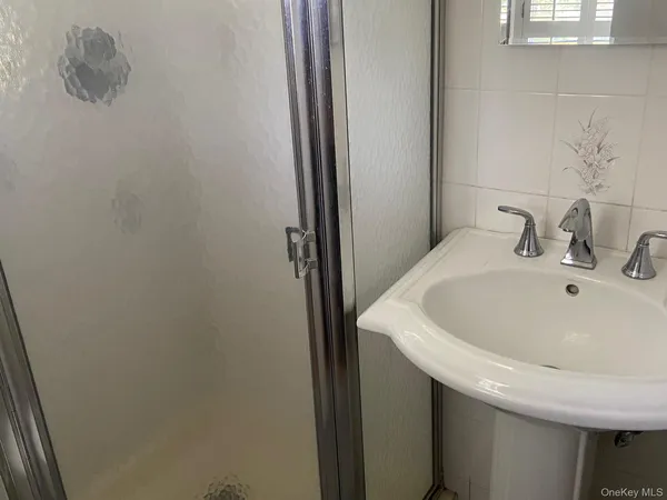 $6,500 | 253 Ackertown Road, Monsey, NY 10952