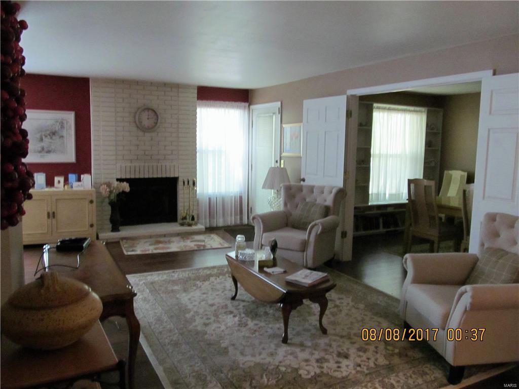 702 Lofty Point Drive, Unit B Ballwin, MO 63021 - Photo 2 of 13 Gallery Image 2
