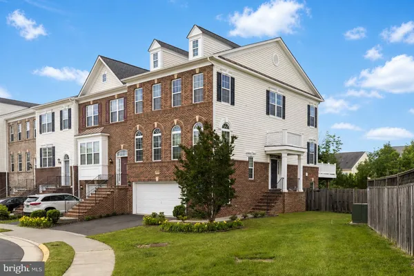 $799,900 | 25099 Prairie Fire Square, Aldie, VA 20105