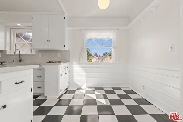 $6,250 | 5733 Radford Avenue, Valley Village, CA 91601