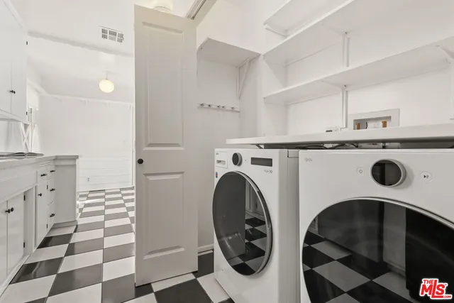 $6,250 | 5733 Radford Avenue, Valley Village, CA 91601