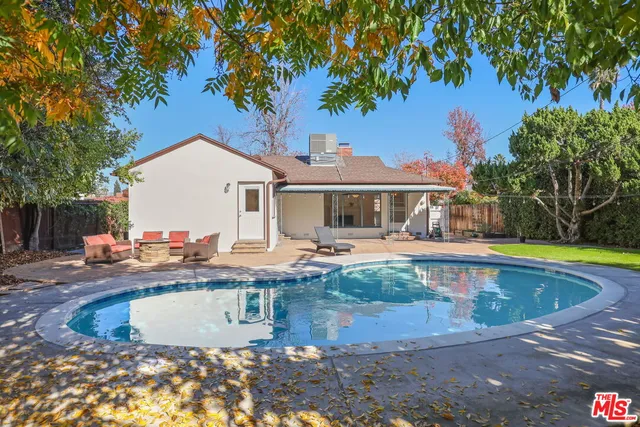 $6,250 | 5733 Radford Avenue, Valley Village, CA 91601