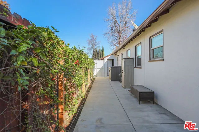 $6,250 | 5733 Radford Avenue, Valley Village, CA 91601