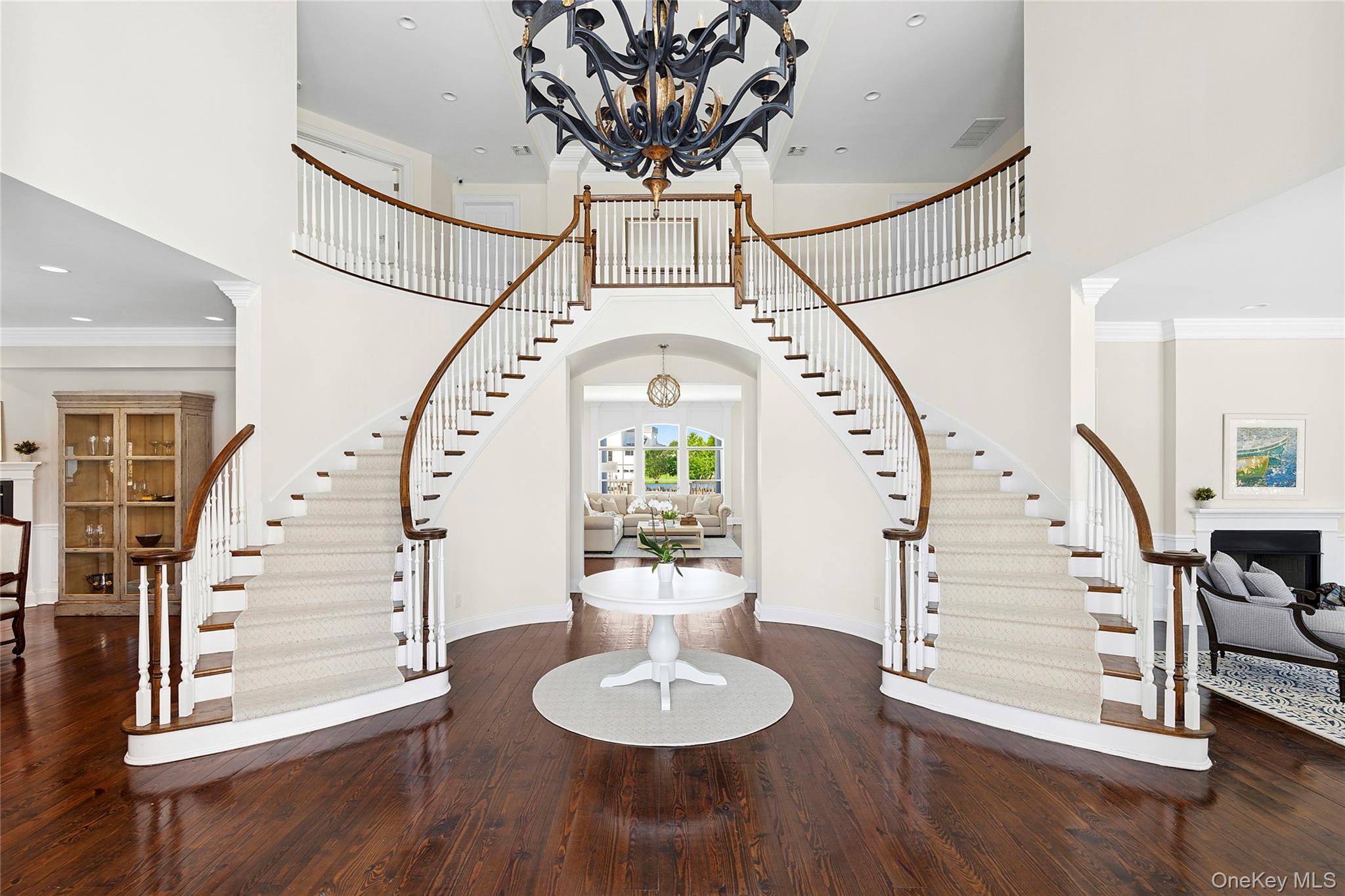 101 Jessup Lane Westhampton Beach, NY 11978 - Photo 4 of 33