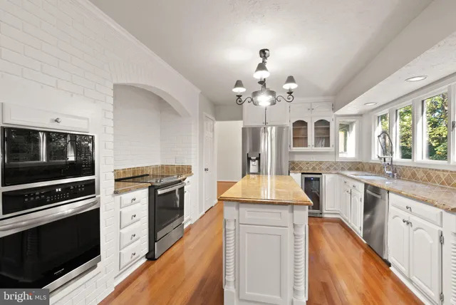 a view of an entryway with staircase